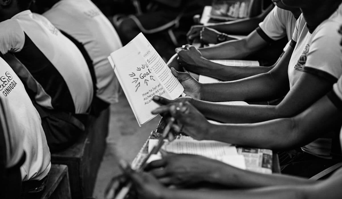 Safaricom Hook Circle Empowers 5,000 Kiambu Students